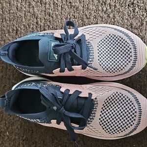 Avia Kids Sneakers in Pink and Navy